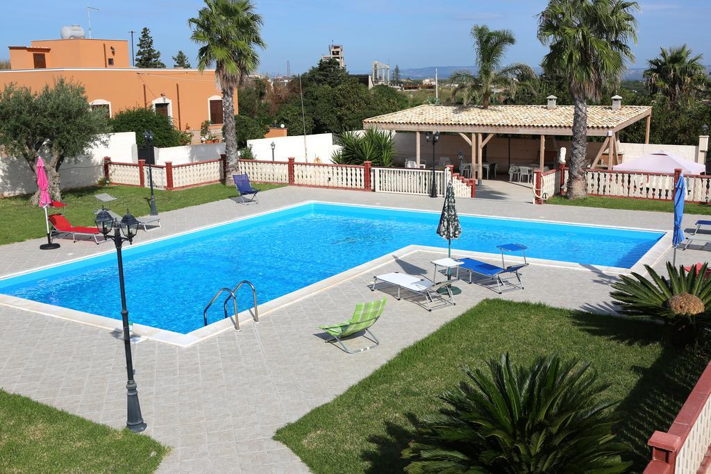 Casa Vacanze Calafarina Pachino Exteriör bild