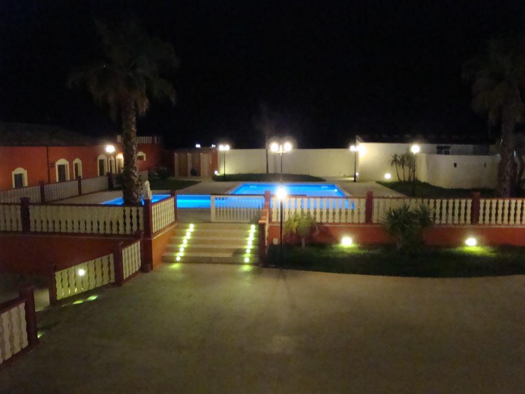 Casa Vacanze Calafarina Pachino Exteriör bild