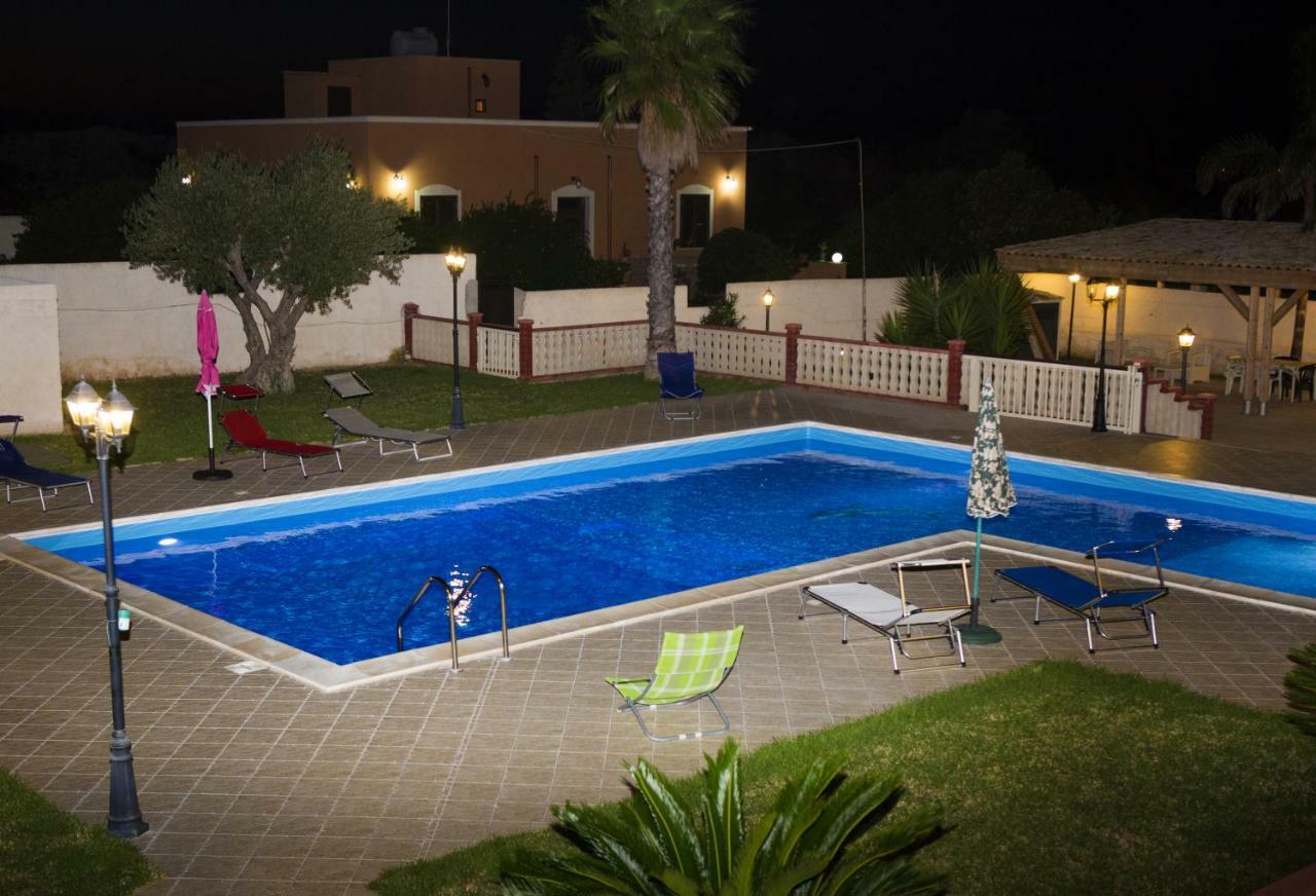 Casa Vacanze Calafarina Pachino Exteriör bild
